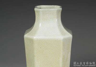 图片[2]-Octagonal vase with green glaze, Qing dynasty, Qianlong reign (1736-1795)-China Archive